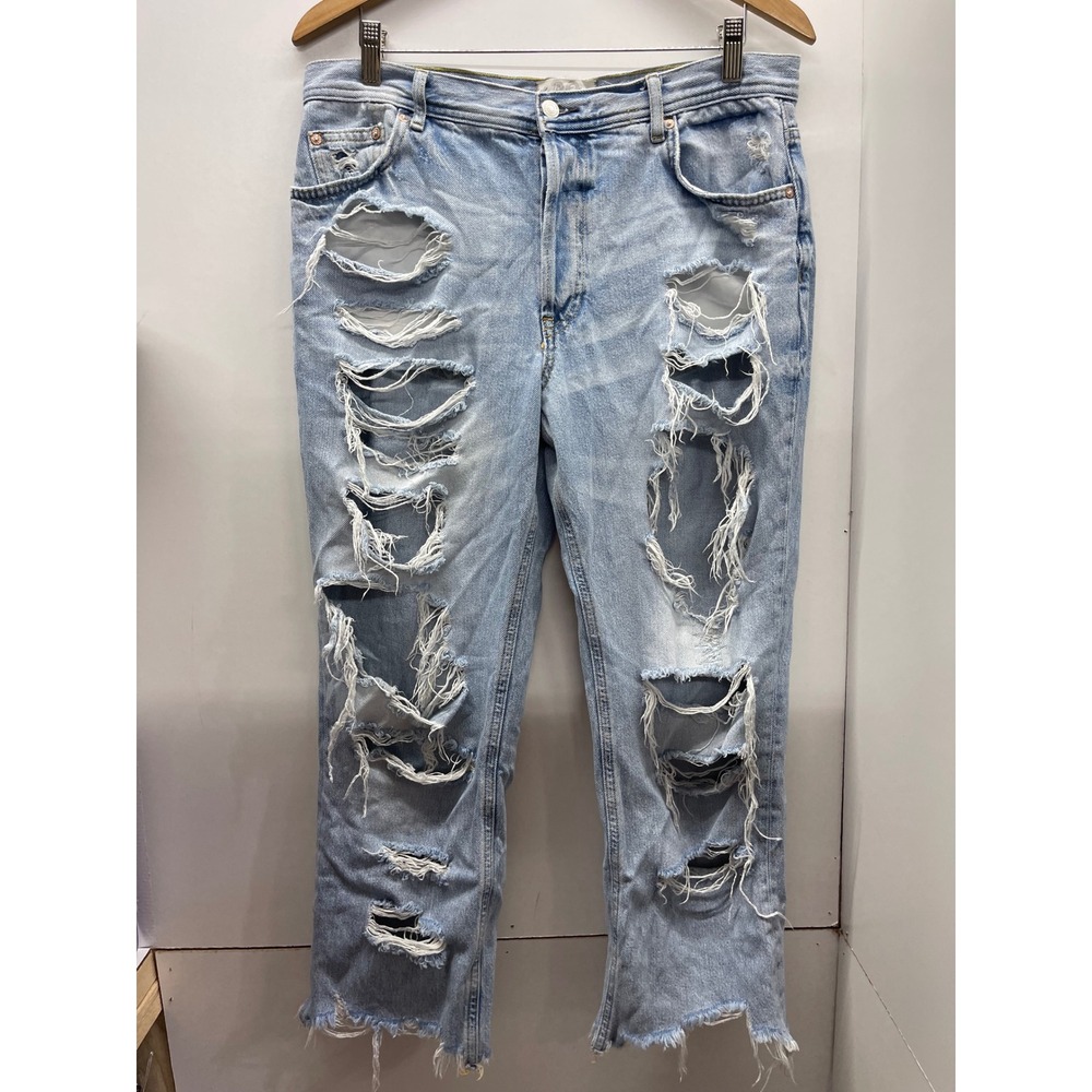 We The Free Free People Distressed Ripped Light Wash Jeans Size 30 High Rise